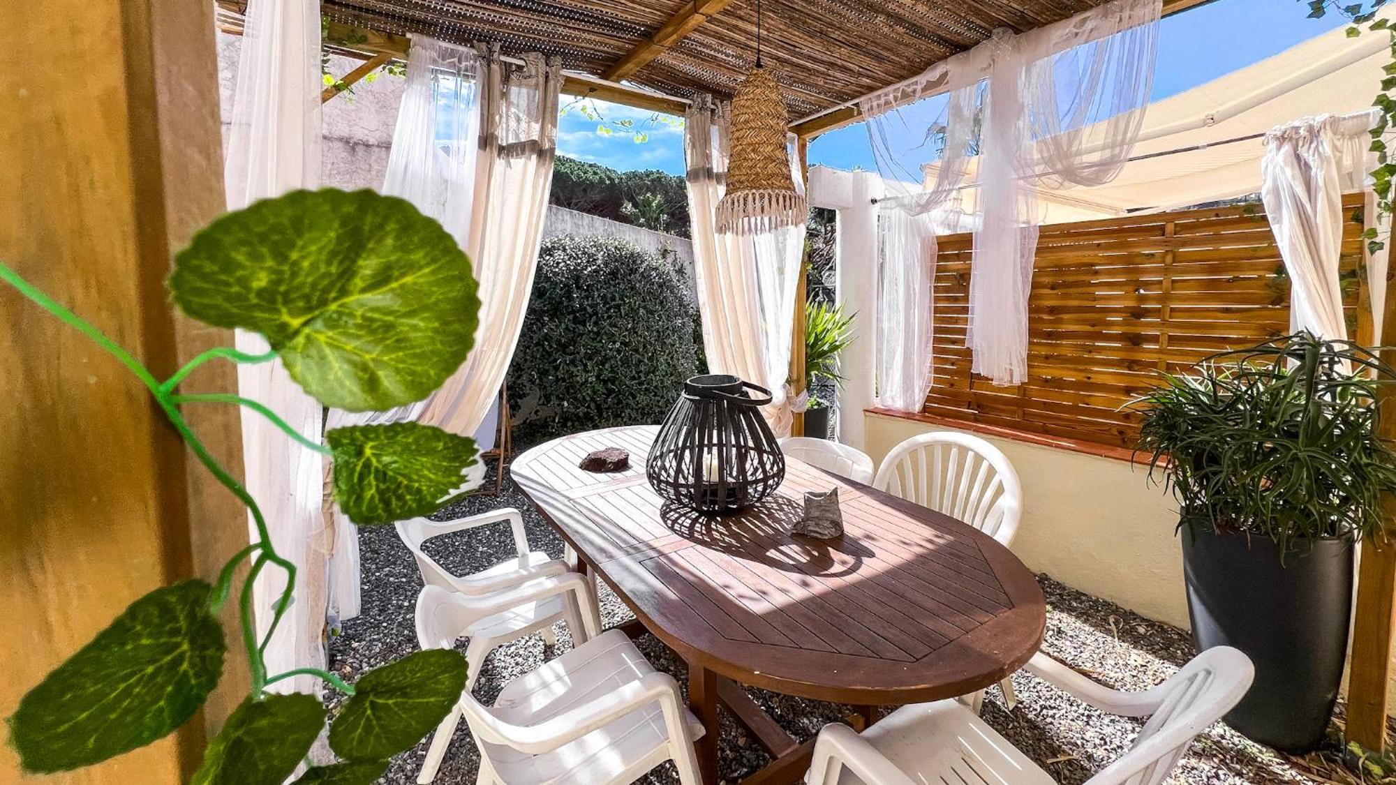 Reve D'Azur, 2 Chambres, Maison Julia En Bord De Mer A La Nartelle, Piscine Partagee, Parking & Terrasse Bbq, Wifi Et Draps Inclus Plage A Pied 圣马克西姆 外观 照片