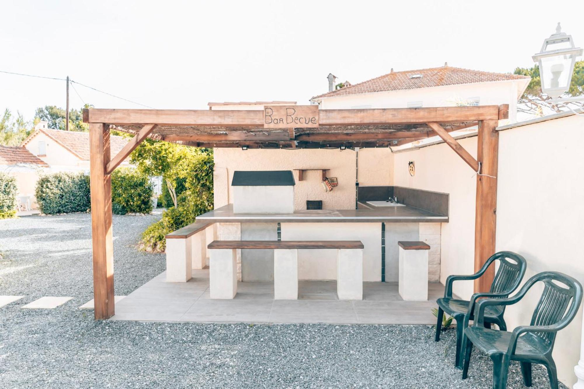 Reve D'Azur, 2 Chambres, Maison Julia En Bord De Mer A La Nartelle, Piscine Partagee, Parking & Terrasse Bbq, Wifi Et Draps Inclus Plage A Pied 圣马克西姆 外观 照片