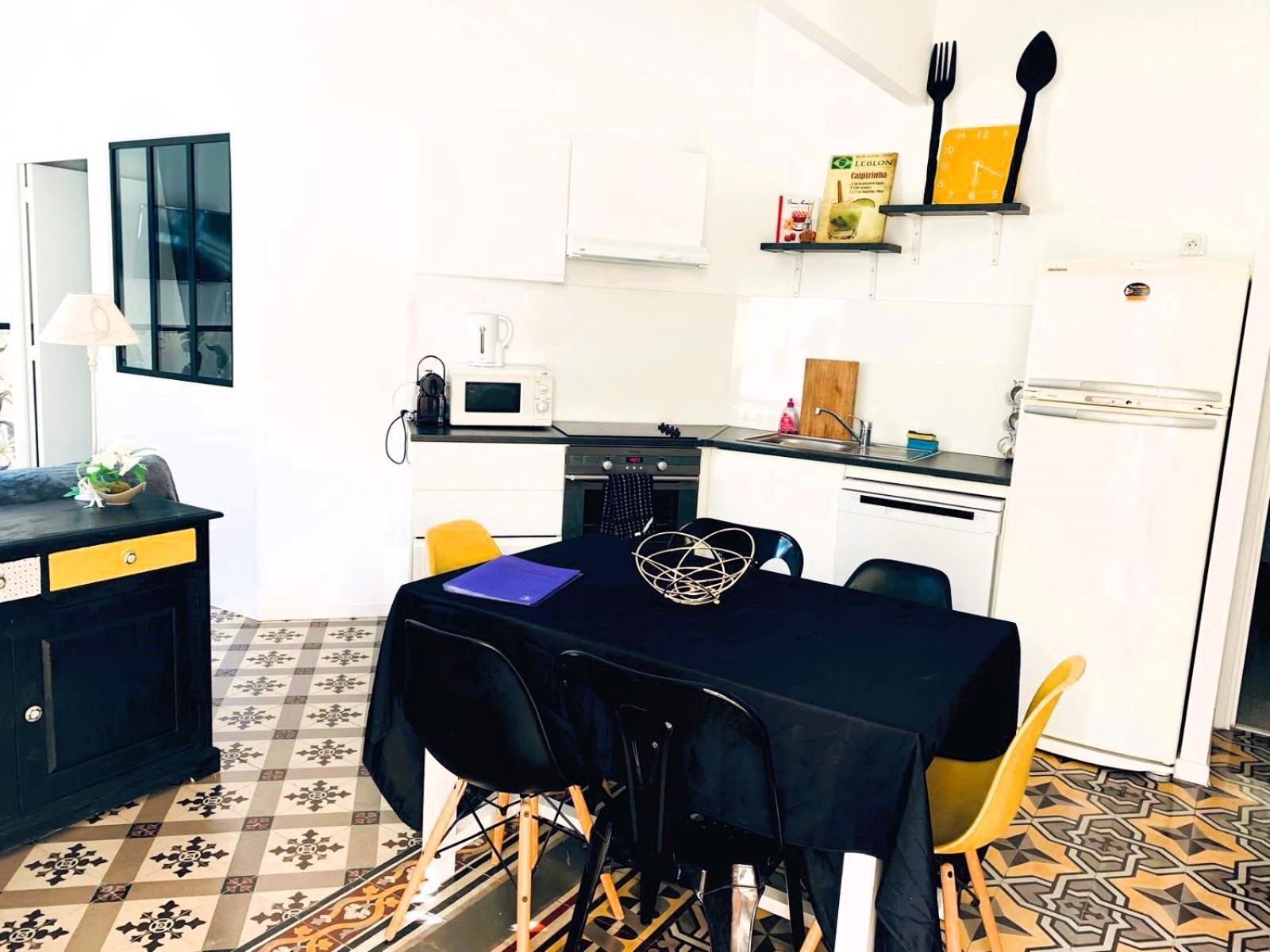 Reve D'Azur, 2 Chambres, Maison Julia En Bord De Mer A La Nartelle, Piscine Partagee, Parking & Terrasse Bbq, Wifi Et Draps Inclus Plage A Pied 圣马克西姆 外观 照片