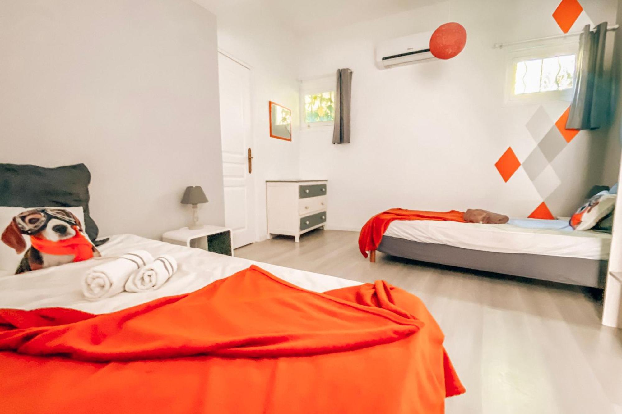Reve D'Azur, 2 Chambres, Maison Julia En Bord De Mer A La Nartelle, Piscine Partagee, Parking & Terrasse Bbq, Wifi Et Draps Inclus Plage A Pied 圣马克西姆 外观 照片