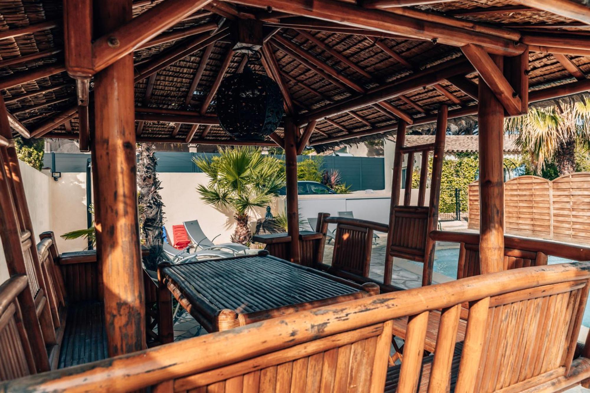Reve D'Azur, 2 Chambres, Maison Julia En Bord De Mer A La Nartelle, Piscine Partagee, Parking & Terrasse Bbq, Wifi Et Draps Inclus Plage A Pied 圣马克西姆 外观 照片