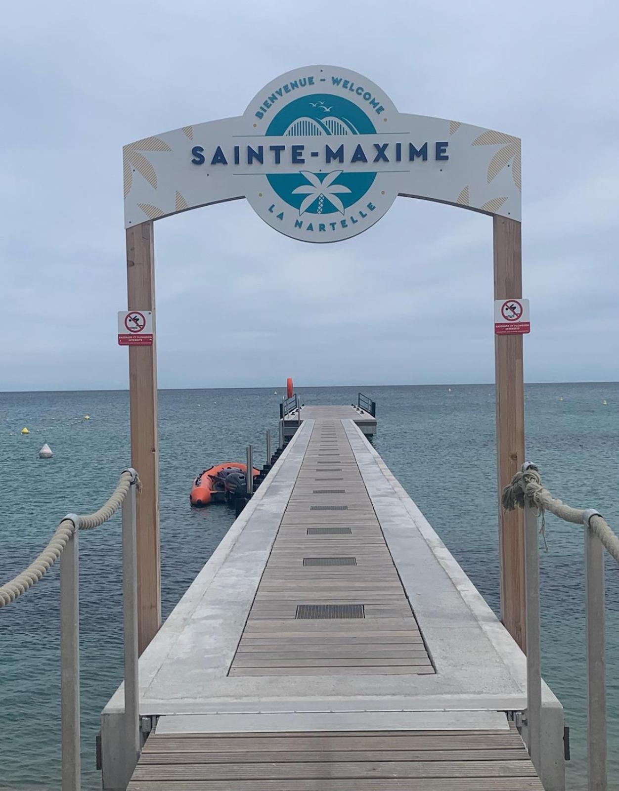Reve D'Azur, 2 Chambres, Maison Julia En Bord De Mer A La Nartelle, Piscine Partagee, Parking & Terrasse Bbq, Wifi Et Draps Inclus Plage A Pied 圣马克西姆 外观 照片
