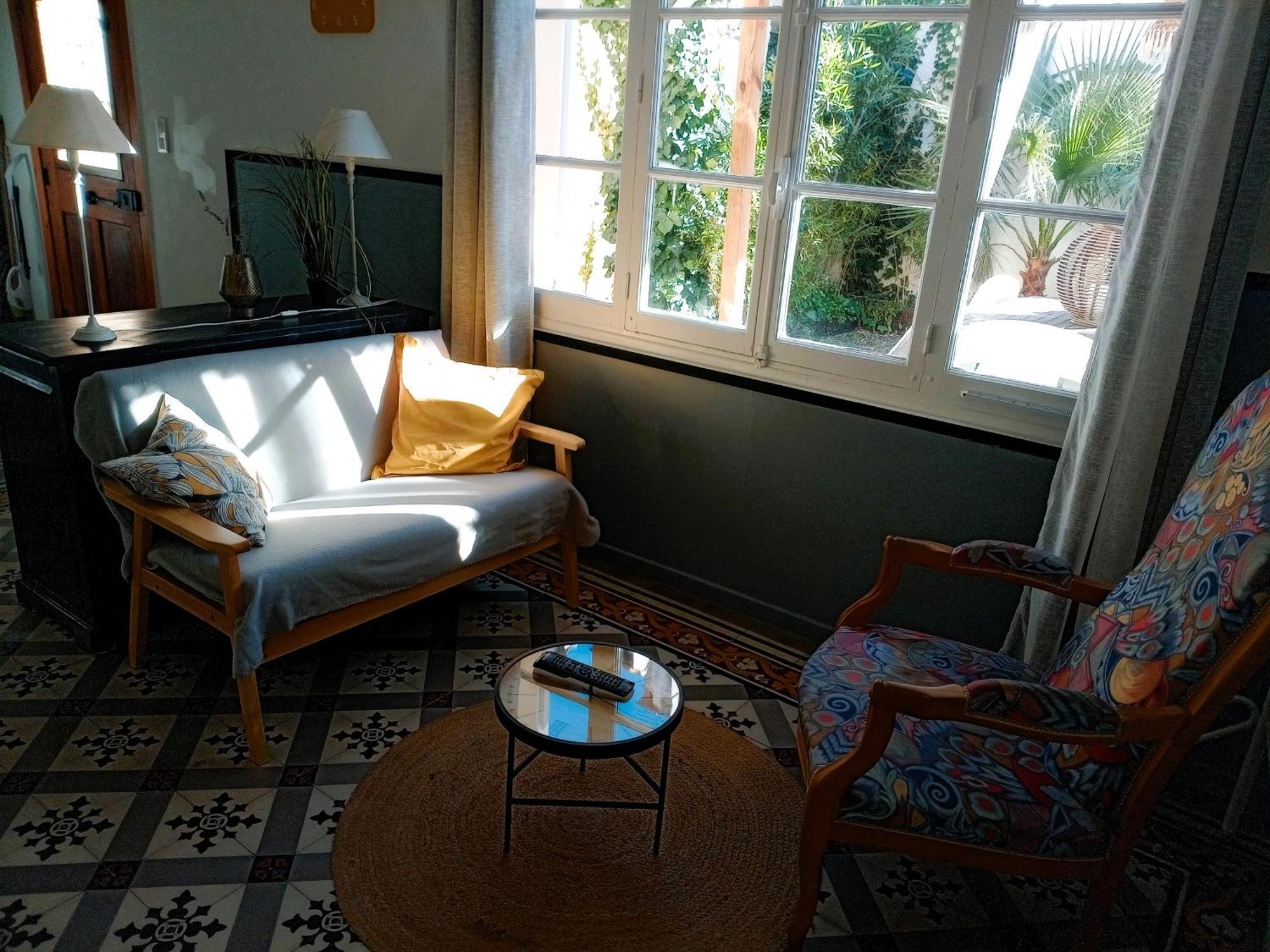 Reve D'Azur, 2 Chambres, Maison Julia En Bord De Mer A La Nartelle, Piscine Partagee, Parking & Terrasse Bbq, Wifi Et Draps Inclus Plage A Pied 圣马克西姆 外观 照片